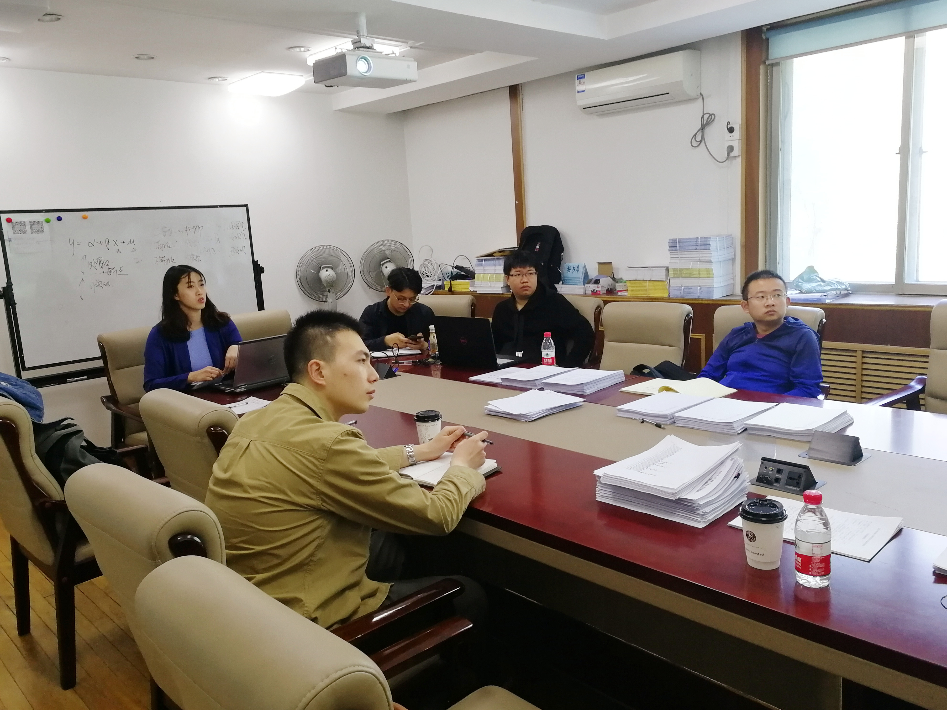 星空电子官网博士生沙龙2019-04(总第4期)简报图片.jpg 星空电子官网博士生沙龙2019-04(总第4期)简报图片.jpg