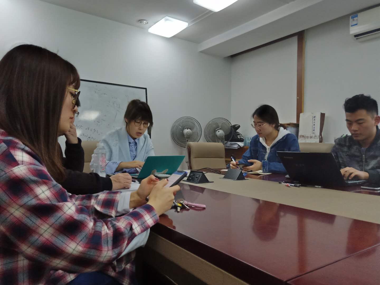 星空电子官网博士生沙龙2019-03(总第3期)简报图片.jpg 星空电子官网博士生沙龙2019-03(总第3期)简报图片.jpg